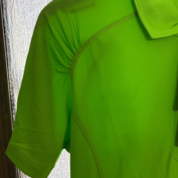 NWT Cutter and Buck women’s Golf Shirt - Picture 2 of 3